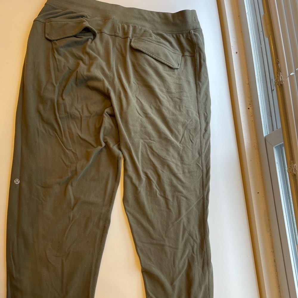 Lululemon men’s wide leg “kung fu sweat pants” size Xl
